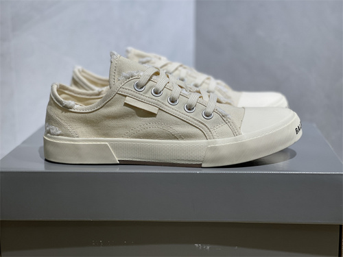 Pure original version_ Paris Family Paris tannin low_ rice white color scheme_ goods number_ 688758 W3RC4 9091. full code shipment 36--45-50c63862